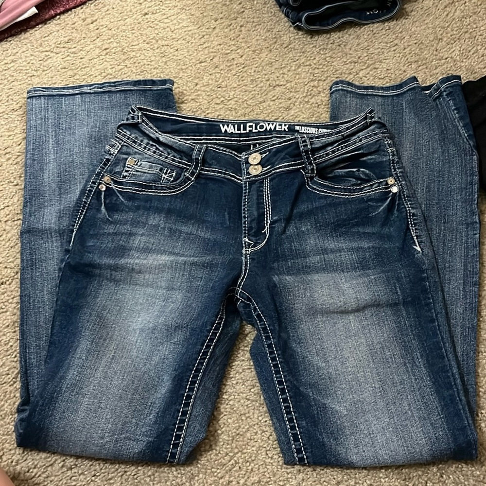 Womens wallflower jeans